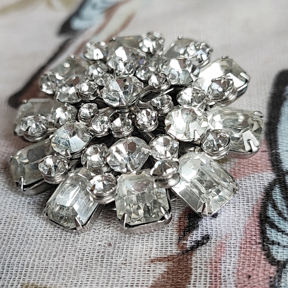 Clear Rhinestone Large Domed Unsigned Silver Tone… - image 1